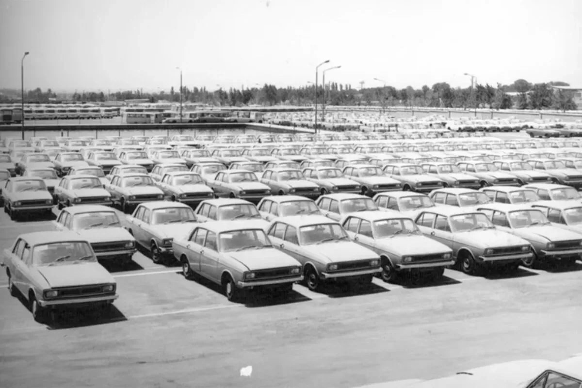 Peykan cars waiting to be shipped