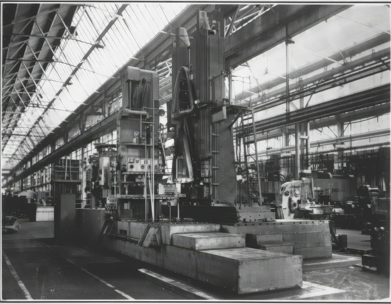 Industrial press at the Pressed Steel Company in Cowley in 1950s