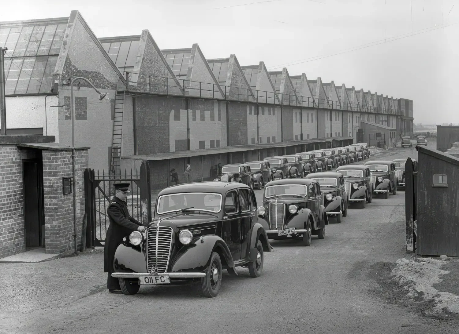 Morris Tens leaving the Cowley plant