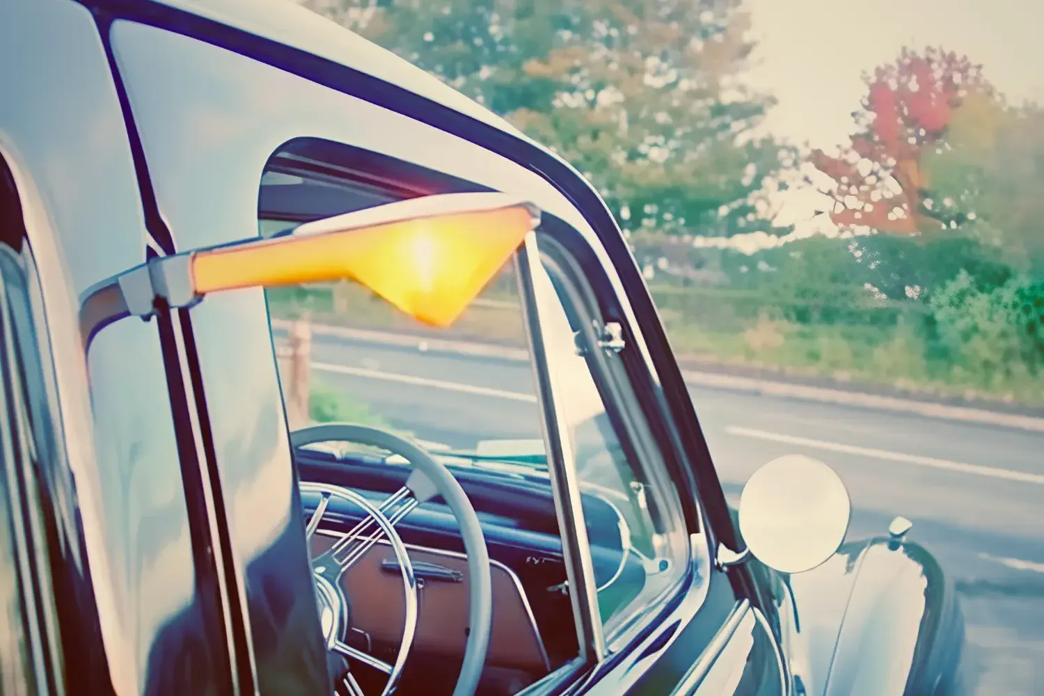 Morris semaphore arm indicator, a charmingly British piece of automotive history that favoured mechanical politeness over modern efficiency.