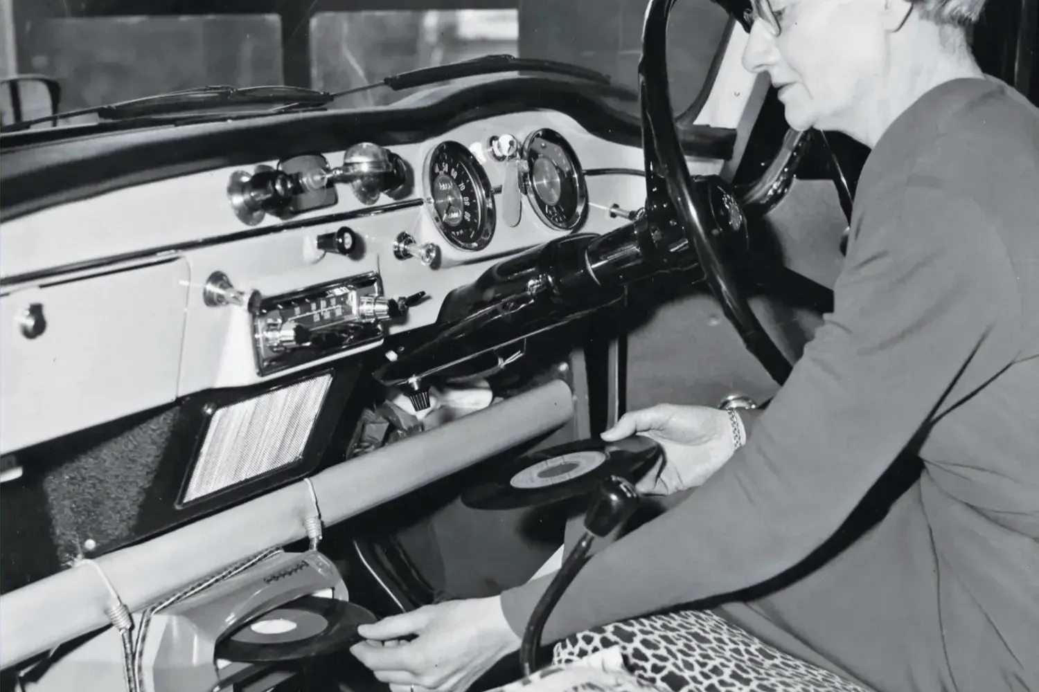 The Philips Mignon Car Record Player