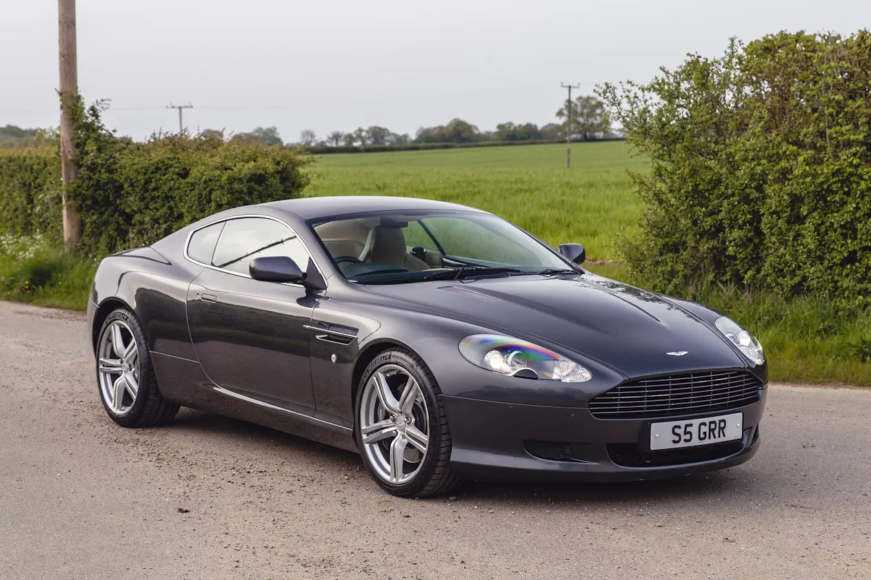 Aston Martin DB9
