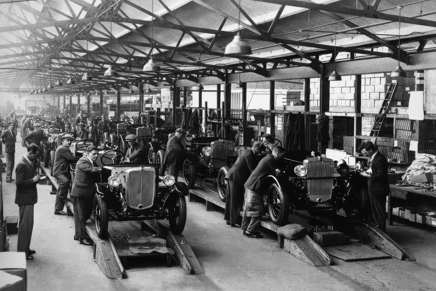 Assembly line at Cowley in 1940s